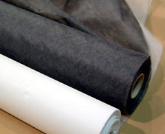 Флизелин клеевой точечный MNM 65300 (30гр, 100м) Шир. 90см